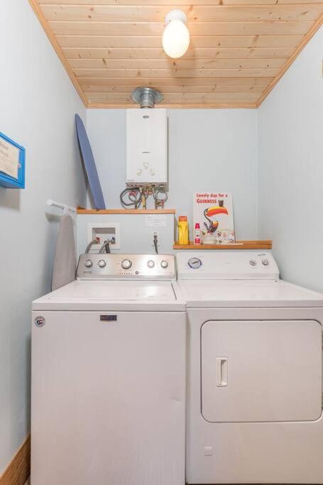 Downtown Digs-Sauna, Hot Tub, Bikes - Fun Times! Arcata Bagian luar foto