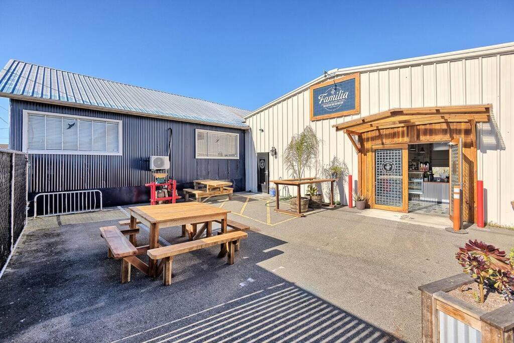 Downtown Digs-Sauna, Hot Tub, Bikes - Fun Times! Arcata Bagian luar foto