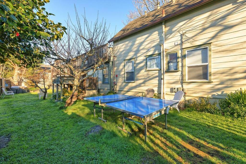 Downtown Digs-Sauna, Hot Tub, Bikes - Fun Times! Arcata Bagian luar foto