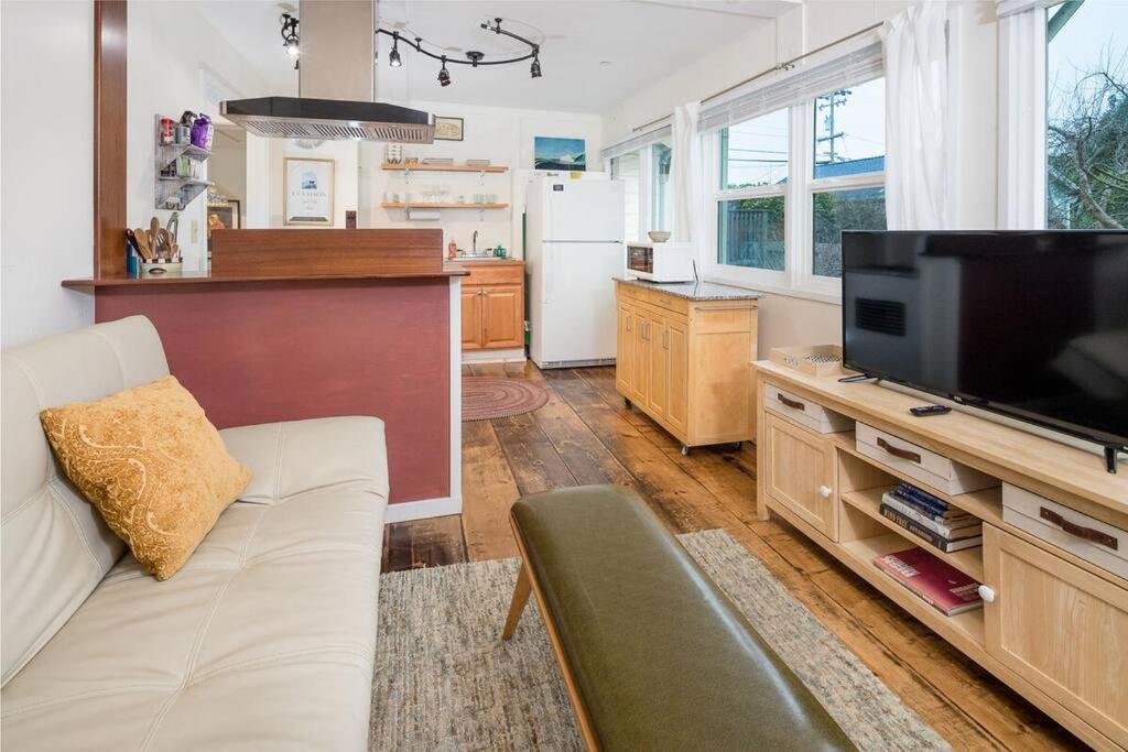 Downtown Digs-Sauna, Hot Tub, Bikes - Fun Times! Arcata Bagian luar foto